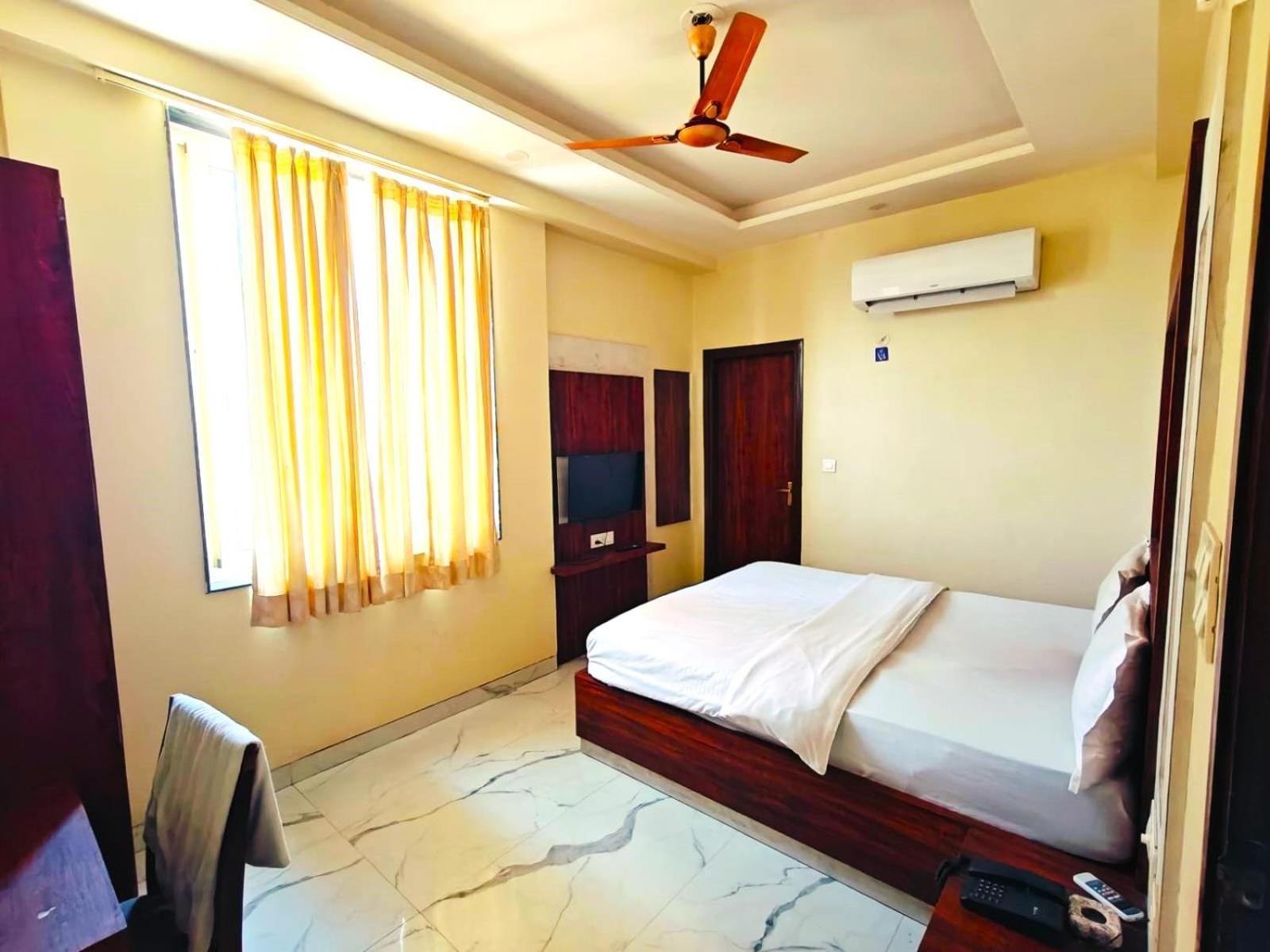 Hotel Hari Inn Jaipur Buitenkant foto