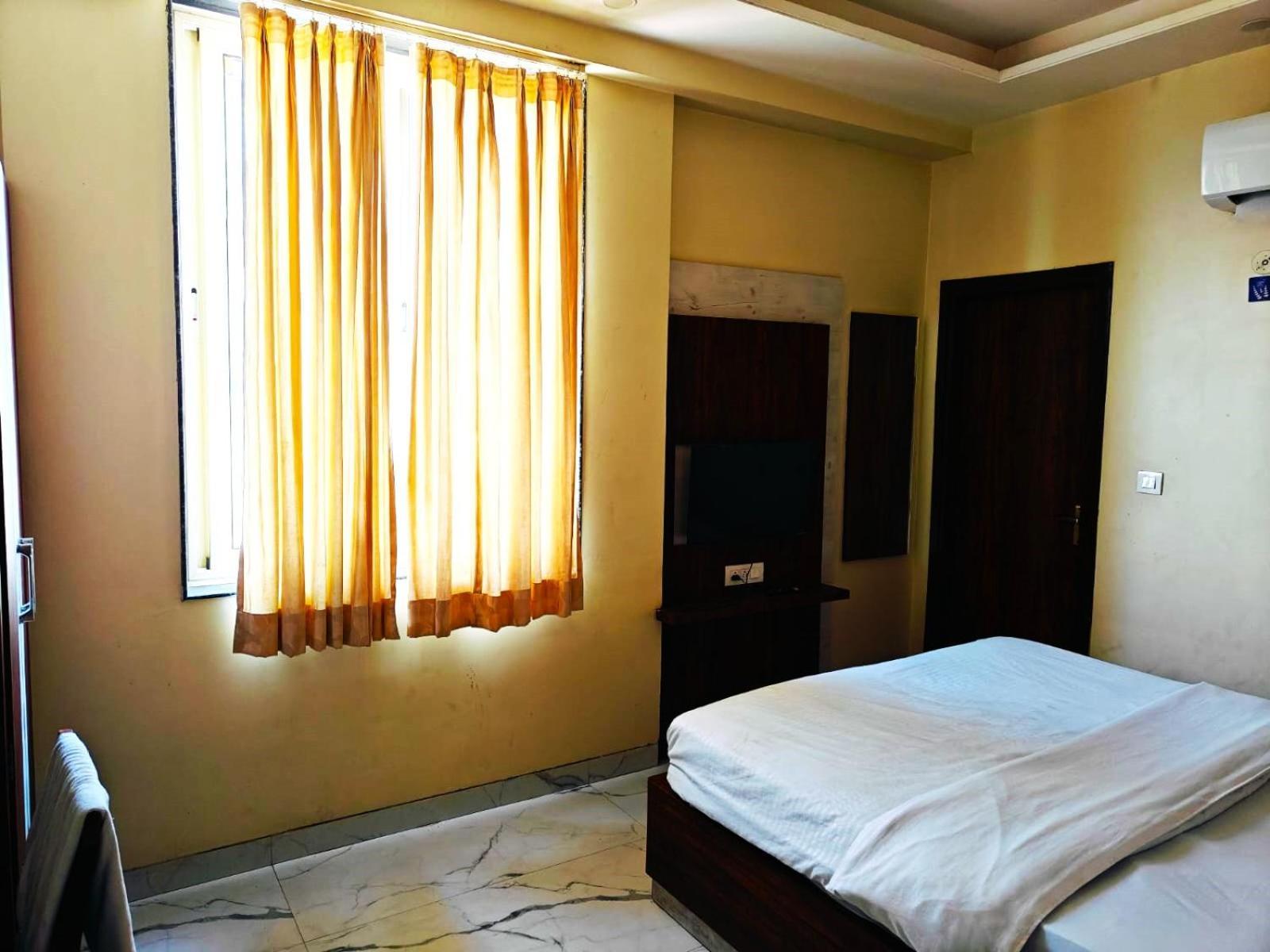 Hotel Hari Inn Jaipur Buitenkant foto
