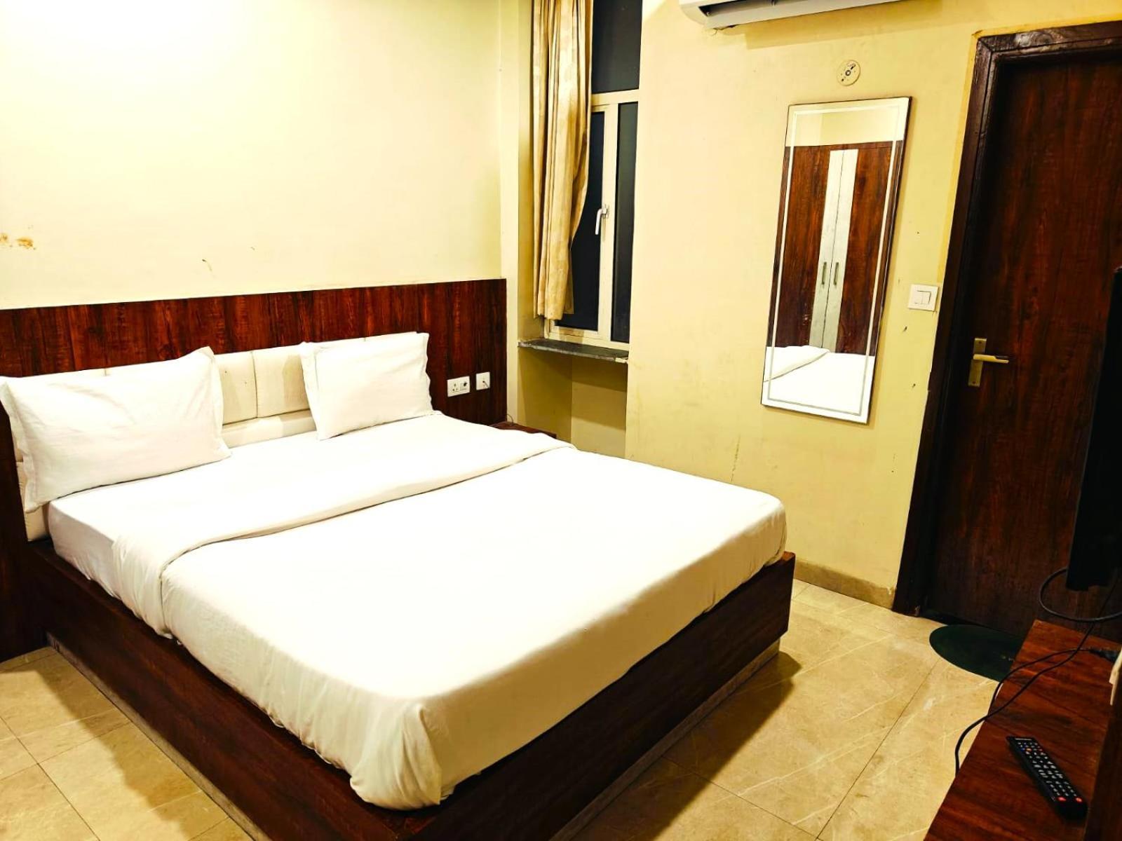 Hotel Hari Inn Jaipur Buitenkant foto