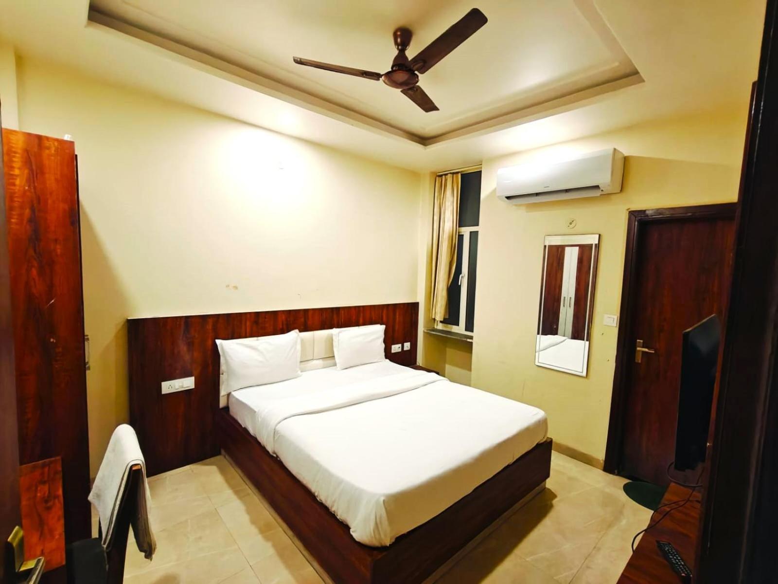 Hotel Hari Inn Jaipur Buitenkant foto
